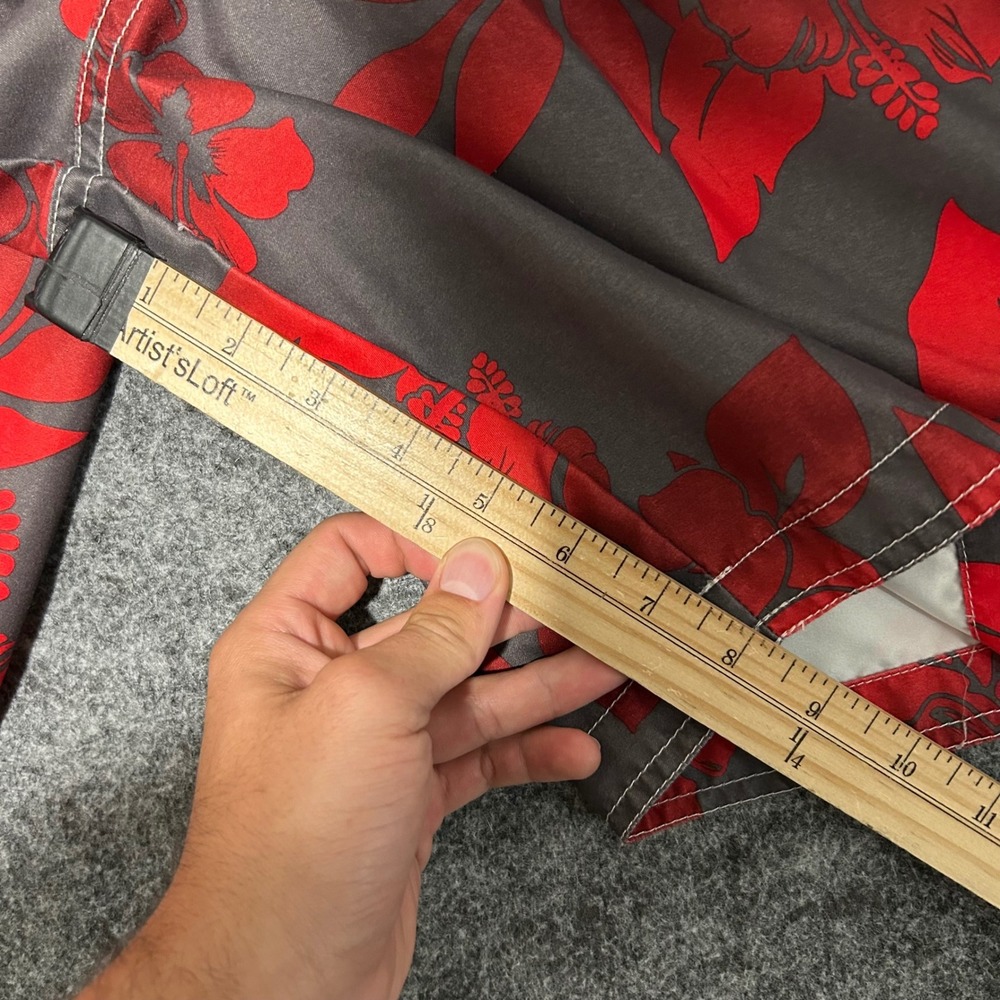 Sonoma Hibiscus Floral Board Shorts Grey Red Cargo Swim Trunks Size Large Y2K - Picture 3 of 8